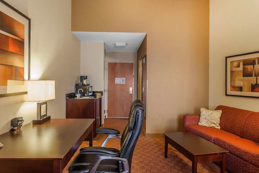 Comfort Suites Suffolk - Chesapeake Exteriör bild