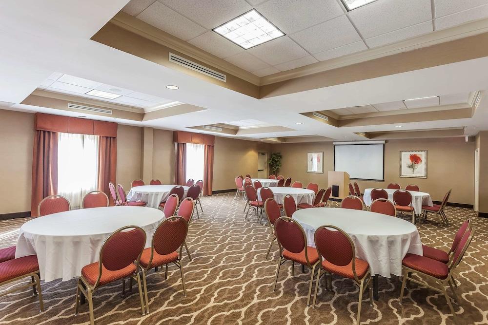 Comfort Suites Suffolk - Chesapeake Exteriör bild